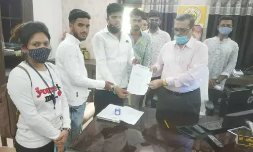 NSUI  ने छत्तीसगढ़ महाविद्यालय के प्राचार्य को सौंपा ज्ञापन…