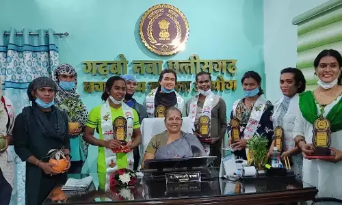 तृतीय लिंग समुदाय के आरक्षकों ने की महिला आयोग की अध्यक्ष से मुलाकात… मुख्यमंत्री भूपेश बघेल की विशेष पहल पर 13 उम्मीदवार बने कांस्टेबल