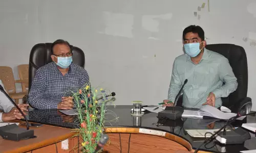 मेडिकल मोबाइल यूनिट में डाॅक्टर समय पर पहुंचें-कमिश्नर… साप्ताहिक टीएल मीटिंग में कमिश्नर पाण्डेय ने की कार्यों की समीक्षा