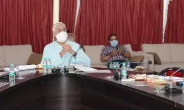 CG : सभी स्वास्थ्य केन्द्रों में फ्री में होगा खून जांच…. प्राथमिक स्वास्थ्य केंद्रों में भी लिया जायेगा सैंपल… ऑनलाइन भेजी जायेगी रिपोर्ट…. स्वास्थ्य विभाग ने कोरोना, डेंगू को लेकर ली बड़ी बैठक… स्वास्थ्य विभाग में भर्ती को लेकर कही ये बात