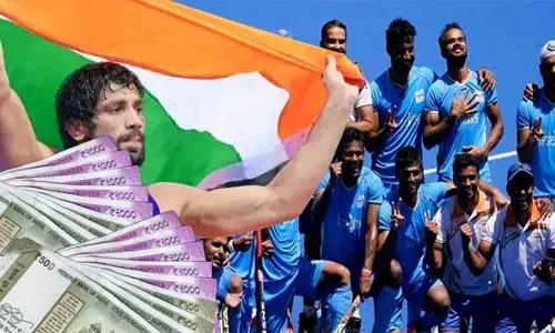 करोड़ों मिलेंगे खिलाड़ियों को : ओलंपिक में सिल्वर जीतने वाले रवि दाहिया और हॉकी खिलाड़ियों पर पैसों की बरसात…..करोड़ों रूपये नकद, ग्रेड वन अफसर की नौकरी और महंगा घर……इन राज्य सरकार ने दिल खोलकर लुटाये पैसे… हारने वाली महिला हॉकी खिलाड़ी को भी 50-50 लाख