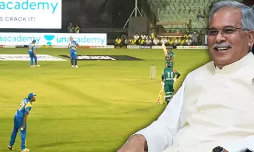 सहवाग की रायपुर में तूफानी पारी की बदौलत भारत 10 विकेट से जीता…. सचिन तेंदुलकर भी रहे नॉट आउट…..होली के पहले राजधानी में चौके-छक्के से मनी दीवाली… सीएम भूपेश ने भी उठाया मैच का लुत्फ