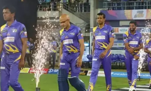 ब्रेकिंग : रोमांचक मुकाबले में श्रीलंका ने वेस्टइंडीज को 5 विकेट से हराया…. लारा के 53 नॉट आउट पर भारी पड़ा उपुल थरंगा का नाबाद 53… देखिये मैच के हाईलाइट्स