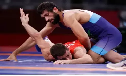 भारत को चौथा मेडल :   कुश्ती में भारत के रवि कुमार पहुंचे फाइनल में…… सिल्वर मेडल पक्का, गोल्ड भी जीतने का मौका…..अब से कुछ देर बाद दीपक पुनिया और महिला हॉकी का भी मुकाबला
