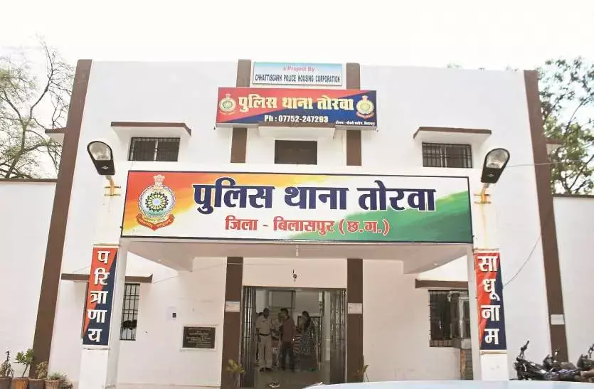 हथकड़ी सहित आरोपी फरार, देखती रह गयी पुलिस… चोरी का माल बरामद करने पुलिस लेकर जा रही थी मौके पर… तभी हुआ रफू-चक्कर