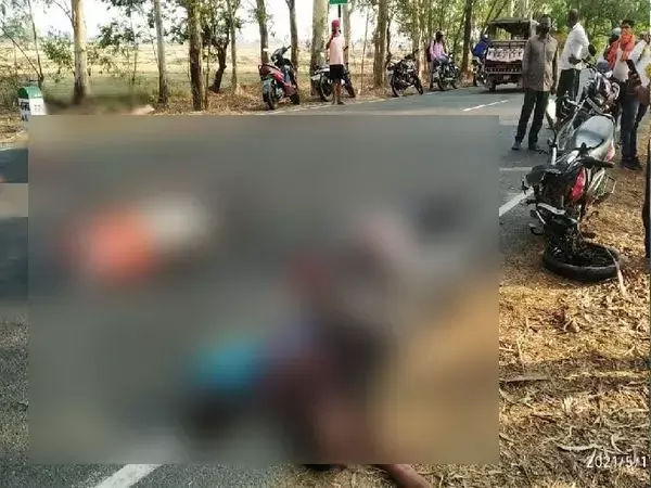 CG-सड़क हादसे में तीन की मौत… मंदिर से दर्शन कर लौट रहे छात्रों को ट्रक ने रौंदा, तीन की मौके पर मौत