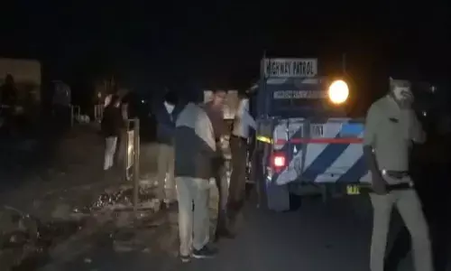 दर्दनाक हादसे में 15 की मौत : डंपर ने 18 लोगों को कुचला, 15 लोगों की अब तक मौत…..देर रात हुए हादसे के बाद ड्राइवर फरार… पुलिस ने किया मामला दर्ज