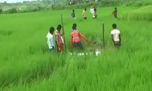 CG-दो सगी बहनों की मिली लाशः खेत में भरे पानी में डूबा मिला दोनों का शव, पुलिस जांच में जुटी