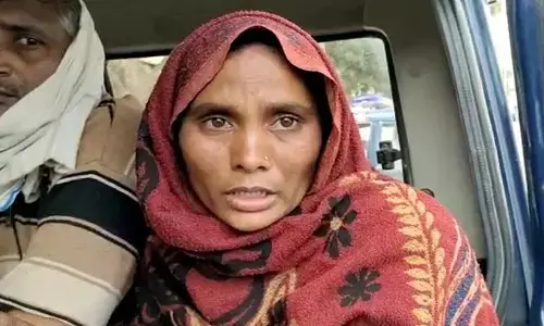 लड़की के थे पड़ोसी लड़के से प्रेम-संबंध, गले में दुपट्टा बांध मां-बाप ने कर दी बेटी की हत्या……