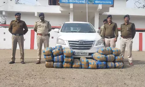 GPM ज़िले में गाँजा तस्करी का अब तक का सबसे बड़ा मामला.. 200 किलोग्राम गाँजा समेत इनोवा कार जप्त