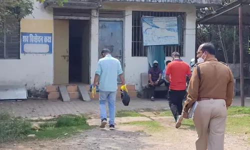 जिला अस्पताल परिसर में मिला नवजात बच्चे का शव, फैली सनसनी..