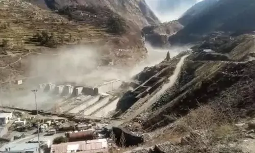 15 लोगों की मौत,203 लोग अभी भी लापता, खोज जारी… देखें वीडियो