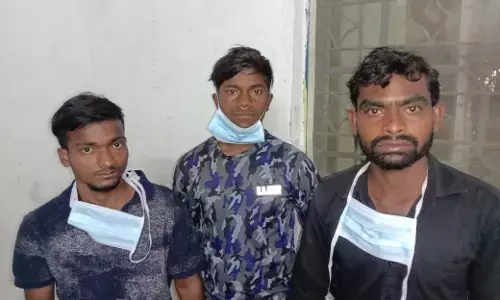 रात के अंधेरे में ATM लूटने की कर रहे थे कोशिश… तभी पहुंच गई पुलिस, फिर…