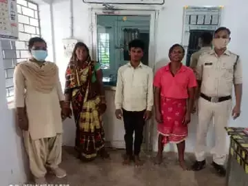 दो बहनों का हत्यारा निकला भाई… पत्नी और अपने बेटे के साथ मिलकर दोनों बहनों को उतार दिया था मौत के घाट… तीनों गिरफ्तार