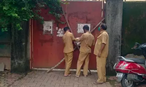 22 स्कूली बच्चों को कोरोना : एक ही निजी स्कूल के 15 बच्चे सहित 22 बच्चे हुए कोरोना संक्रमित…. विशेषज्ञों ने जतायी नाराजगी….बोले- पता नहीं, स्कूल खोलने की क्यों है इतनी जल्दबाजी