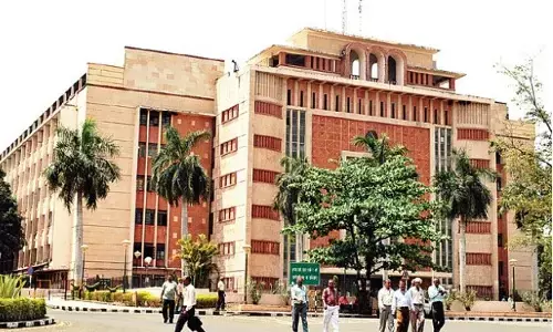 मंत्रालय में कोरोना विस्फोट : 15 अधिकारी-कर्मचारी मिले कोरोना पॉजेटिव….वित्त, शिक्षा विभाग को सैनेटाइज कराया जायेगा…MP के मंत्रालय में मचा हड़कंप