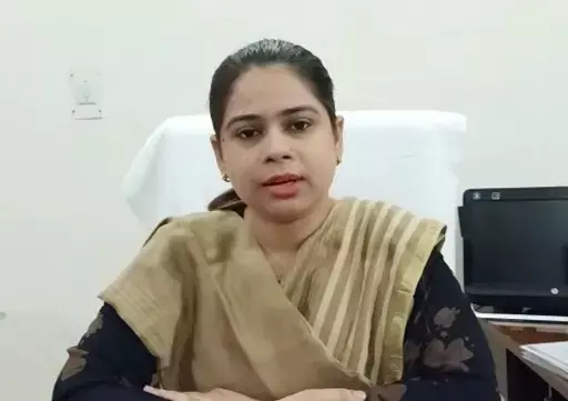 कोरोना वैक्सीन के नाम पर महिलाओं को लगा दिया एंटी रैबीज का टीका, डीएम ने बैठाई जांच, जानें क्या है पूरा मामला….