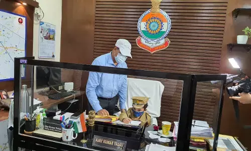 …जब 5 साल नायाब बना रायपुर SSP …… बर्थडे पर पुलिस की वर्दी पहनकर पहुंचा SSP दफ्तर….  बना एक दिन का पुलिस अधीक्षक. फाइलों पर साइन भी किया