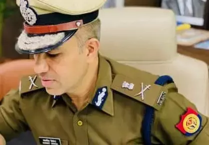 IPS बेटा बना ADG तो मां ने ठोका सैल्यूट, बोलीं- जय हिन्द साहब….. प्रमोशन के बाद IPS ने मां से हुई मुलाकात का किस्सा खुद किया फेसबुक पर साझा