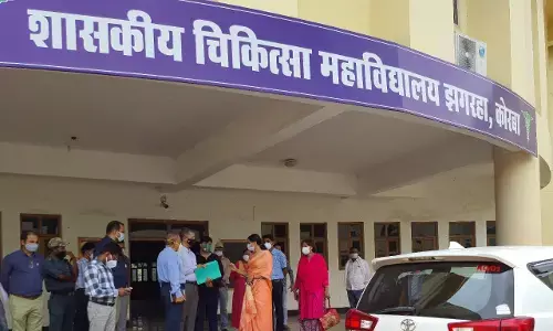 हेल्थ की मीटिंग में कलेक्टर के कड़े तेवर- लाखों की सैलरी लेने वाले डाक्टरों का 2 साल का OPD रिकार्ड किया तलब…. बोली- सरकारी डाक्टरों की प्राइवेट प्रैक्टिस बर्दाश्त नहीं, दिखाना होगा परफॉर्मेंस