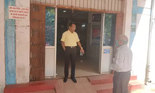 जब हॉस्पिटल में डॉक्टर से पहले पहुंच गए कलेक्टर…लेट-लतीफ डॉक्टरों को लगाई तगड़ी फटकार, बोले- अगली बार होगी कार्रवाई…