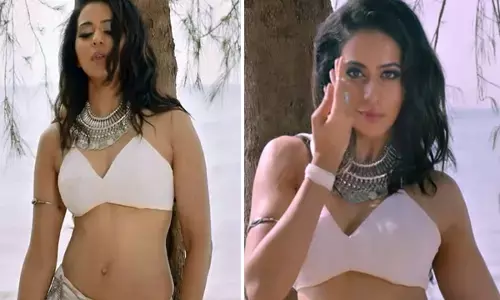 बॉलीवुड एक्ट्रेस रकुल प्रीत सिंह कॉन्डोम टेस्टर का किरदार निभाएंगी,बोल्ड फिल्म में मिला ऐसा रोल!