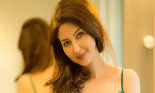 ‘भाभी जी घर पर हैं’ फेम सौम्या टंडन फेक ID बनवाकर कोविड वैक्सीन लगवाने का आरोप एक्ट्रेस ने ट्वीट कर बताया सच……