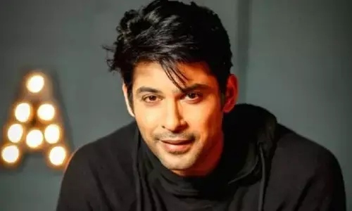 ब्रेकिंग। एक्टर सिद्धार्थ शुक्ला की मौत,,,, 40 साल के अभिनेता की हार्ट अटैक से हुई मौत,,,कई फिल्मों और बिग बॉस 13 के विनर रह चुके थे