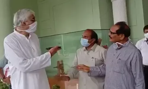 सिंहदेव नहीं जाएंगे विधानसभा….मेडिकल विधेयक चौबे पेश करेंगे, देर रात तक मान मनौवल का दौर.. लेकिन D/8 में मीडिया के लिए बस दो शब्द – नो कमेंट्स