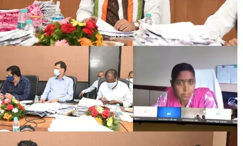 2 CMO व इंजीनियर समेत 3 सस्पेंड, 5 अफसरों को शो-कॉज, 3 इंजीनियर पर भी गिरी गाज……समीक्षा बैठक के दौरान लापरवाही पर मंत्री भड़के…. बोले- कार्यशैली सुधारें सीएमओ नहीं तो कार्रवाई के लिए तैयार रहें