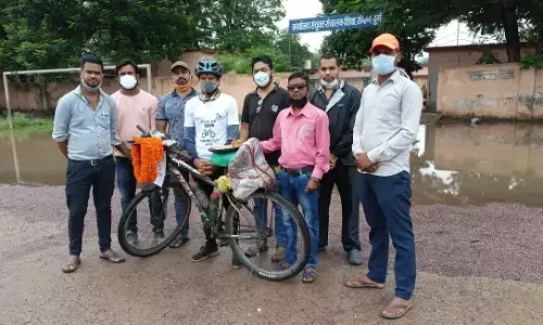 शिक्षक अभ्यर्थियों 1 जुलाई को बड़ा प्रदर्शन…. आंदोलन के पहले सरकार को जगाने साइकिल पर निकला अभ्यर्थी… 1500 किलोमीटर का करेगा सफर तय