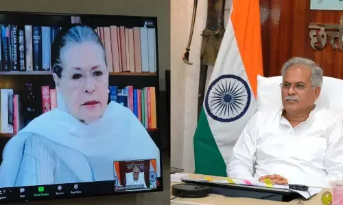 मुख्यमंत्री शामिल हुए सोनिया गांधी की अध्यक्षता में आयोजित वर्चुअल बैठक में… सीएम भूपेश ने कहा- कोरोना संक्रमण से बचाव के लिए टेस्टिंग और वैक्सीनेशन पर जोर…. 