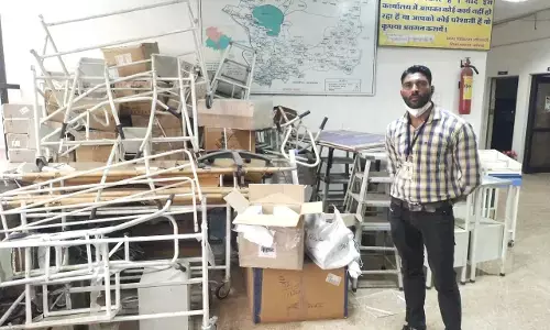 VIDEO घोटाला- स्वास्थ विभाग का कारनामा – करोड़ो के मेडिकल उपकरण लावारिस हालात में धूल खा रहे !  एक साल से उपकरण की सील तक नही खोली, ठेकेदार को कर दिया गया करोड़ो का भुगतान