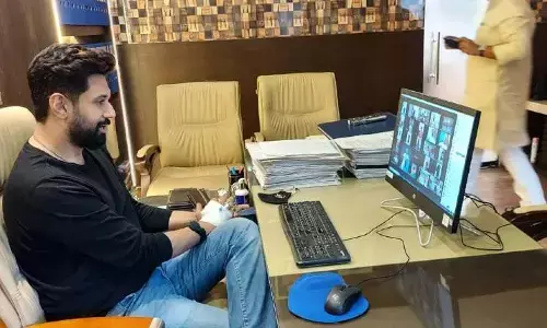 जारी है फैमिली पॉलटिकल ड्रामा : चिराग पासवान को एलजेपी के राष्ट्रीय अध्यक्ष पद से हटाया, बदले में चिराग ने पांचों सांसदों को पार्टी से निकाला