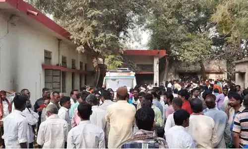 16 की मौत : तेज रफ्तार ट्रक के पलटने से 16 लोगों की हुई मौत….ट्रक में पपीता लदा था, 5 लोग गंभीर रूप से जख्मी…