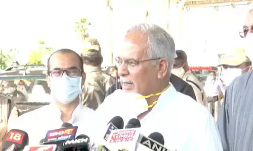 VIDEO- भूपेश-सिंहदेव दिल्ली से साथ लौटे: .ढाई साल के सवाल पर CM बोले, “हाईकमान के आदेश पर जवाबदेही मिली है, हाईकमान कहेगा तो हट जाएंगे”