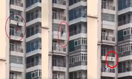 VIDEO: महिला ने नौंवी मंजिल से लगाई छलांग, पति का हाथ पकड़े 3 मिनट तक लटकी रही पत्नी, फिर जब छूटा हाथ… लोगों ने नीचे बिछा दिए गद्दे…