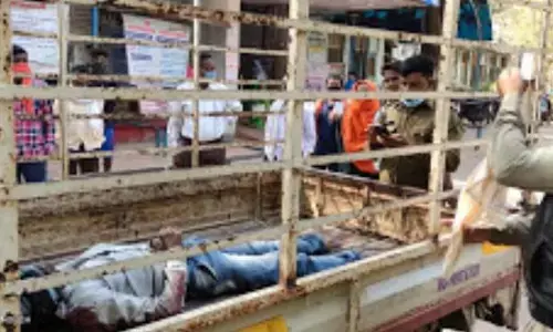 हाईवा ने बाइक सवार को मारी जोरदार टक्कर, एक की मौत, दो घायल…