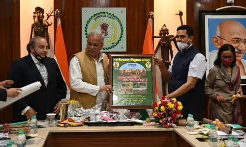 छत्तीसगढ़ रीजनल साइंस सेंटर द्वारा निर्मित पोस्टर का किया विमोचन मुख्यमंत्री भूपेश बघेल ने किया विमोचन