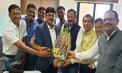 अनुकम्पा नियुक्ति देने में शिक्षा विभाग अव्वल………  डीपीआई के निर्देश पर 700 लोगो को अनुकम्पा नियुक्ति मिलने पर टीचर्स एसोसिएशन ने संचालक जितेंद्र शुक्ला को दिया धन्यवाद