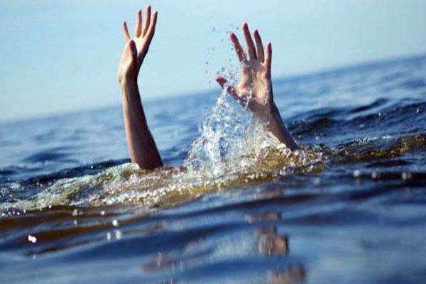 भोजपुर में सेल्फी के चक्कर में 4 युवक की मौत, गंगा... ... Bihar Top News Today: नीट पेपर लीक मामले का बिहार कनेक्शन...समेत पढ़ें Bihar की टॉप खबर