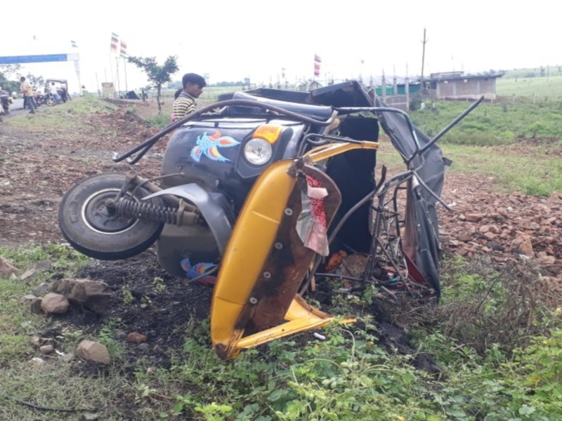 5 की मौत: कुत्ते को बचाने के चक्कर में तेज रफ्तार ऑटो पलटकर जीप से टकराया, हादसे में 5 की मौत 2 जख्मी 5 की मौत: कुत्ते को बचाने के चक्कर में तेज रफ्तार ऑटो पलटकर जीप से टकराया, हादसे में 5 की मौत 2 जख्मी